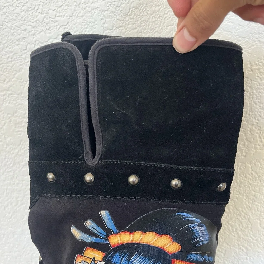Vintage Ed Hardy Womens 5 Tall Black Suede Geisha Studded Boots Y2K Tattoo Rare